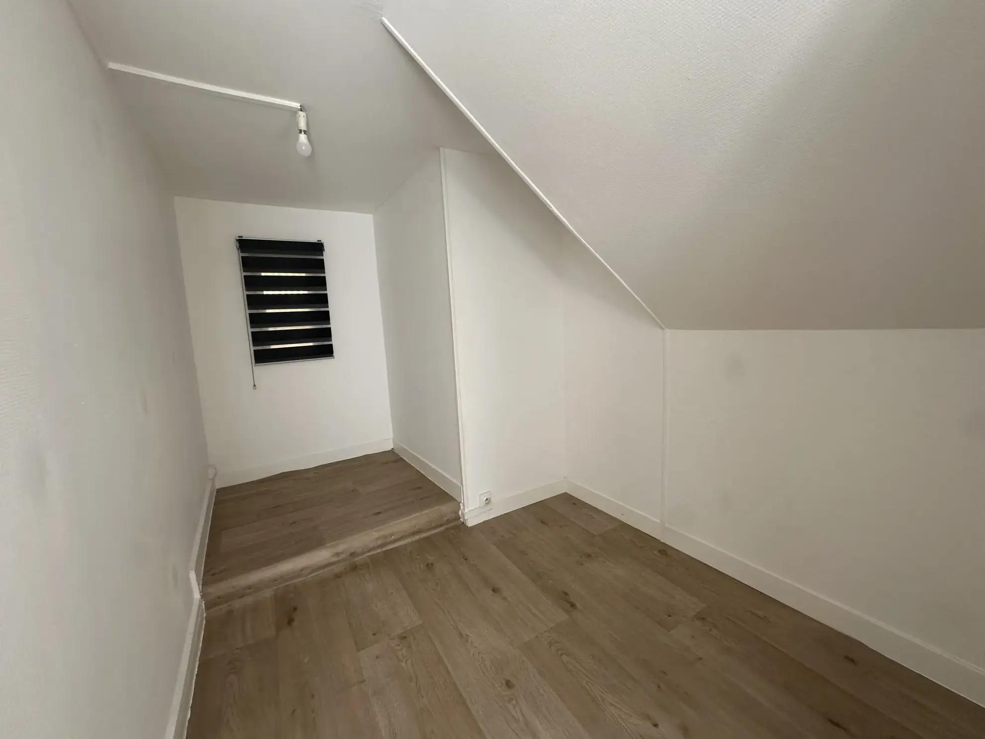Appartement T4 rénové de 76,10 m² à Beaujeu - Investissement locatif idéal 