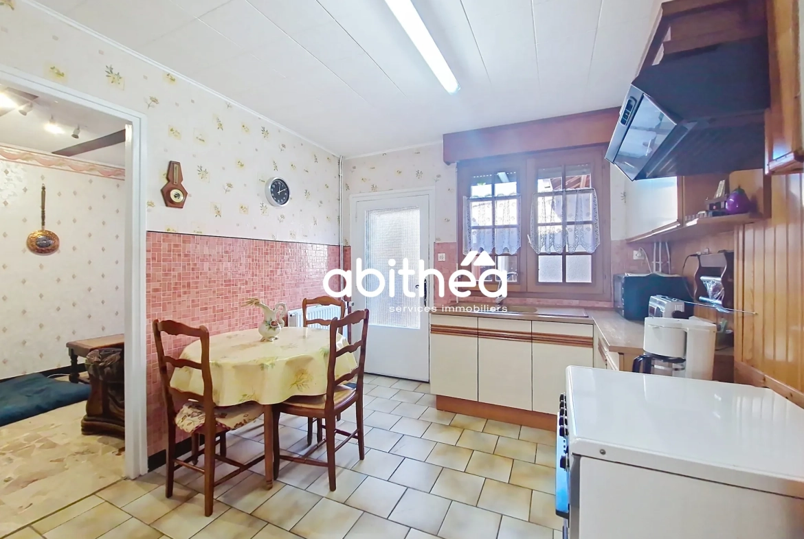 Maison à rénover avec 3 chambres, cave et combles aménageables à Billy-Berclau 