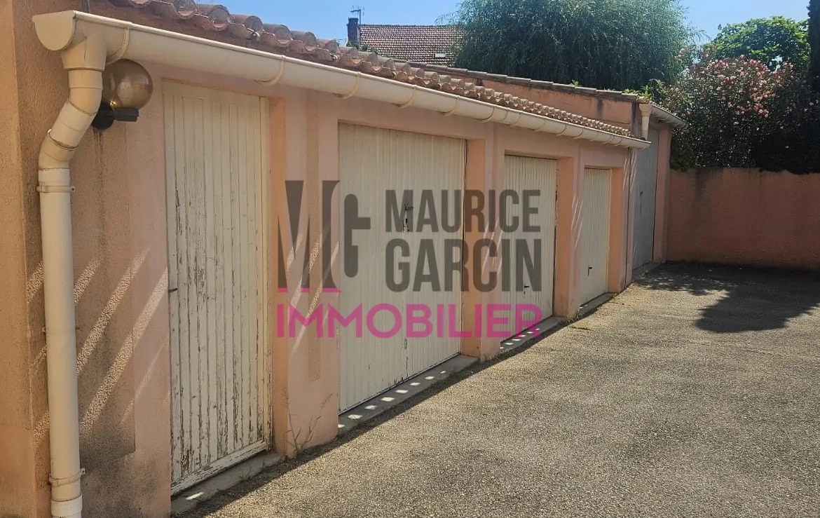 Local de stockage à vendre à Carpentras - Idéal pour entreposage 