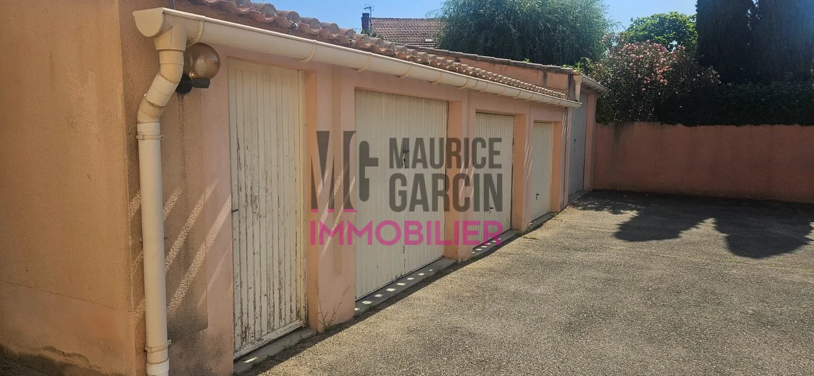 Local de stockage à vendre à Carpentras - Idéal pour entreposage 