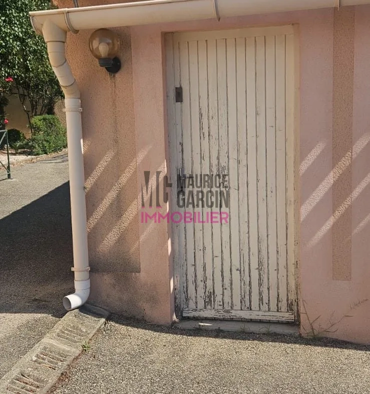 Local de stockage à vendre à Carpentras - Idéal pour entreposage 