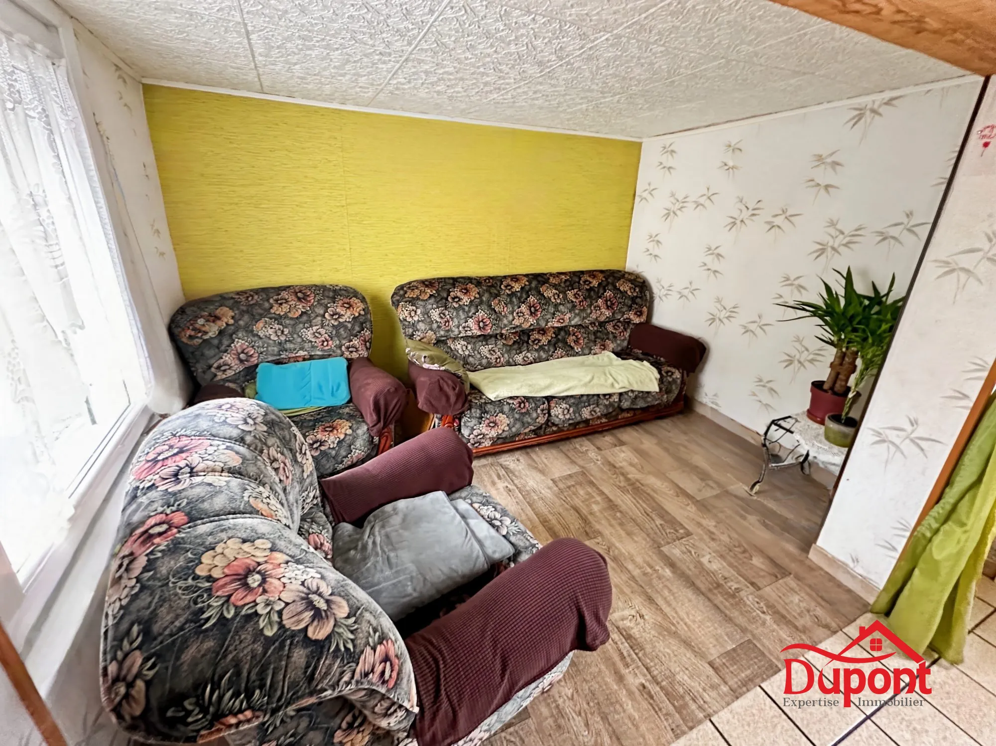 Maison à vendre avec jardin, garage et dépendances à Maubeuge 