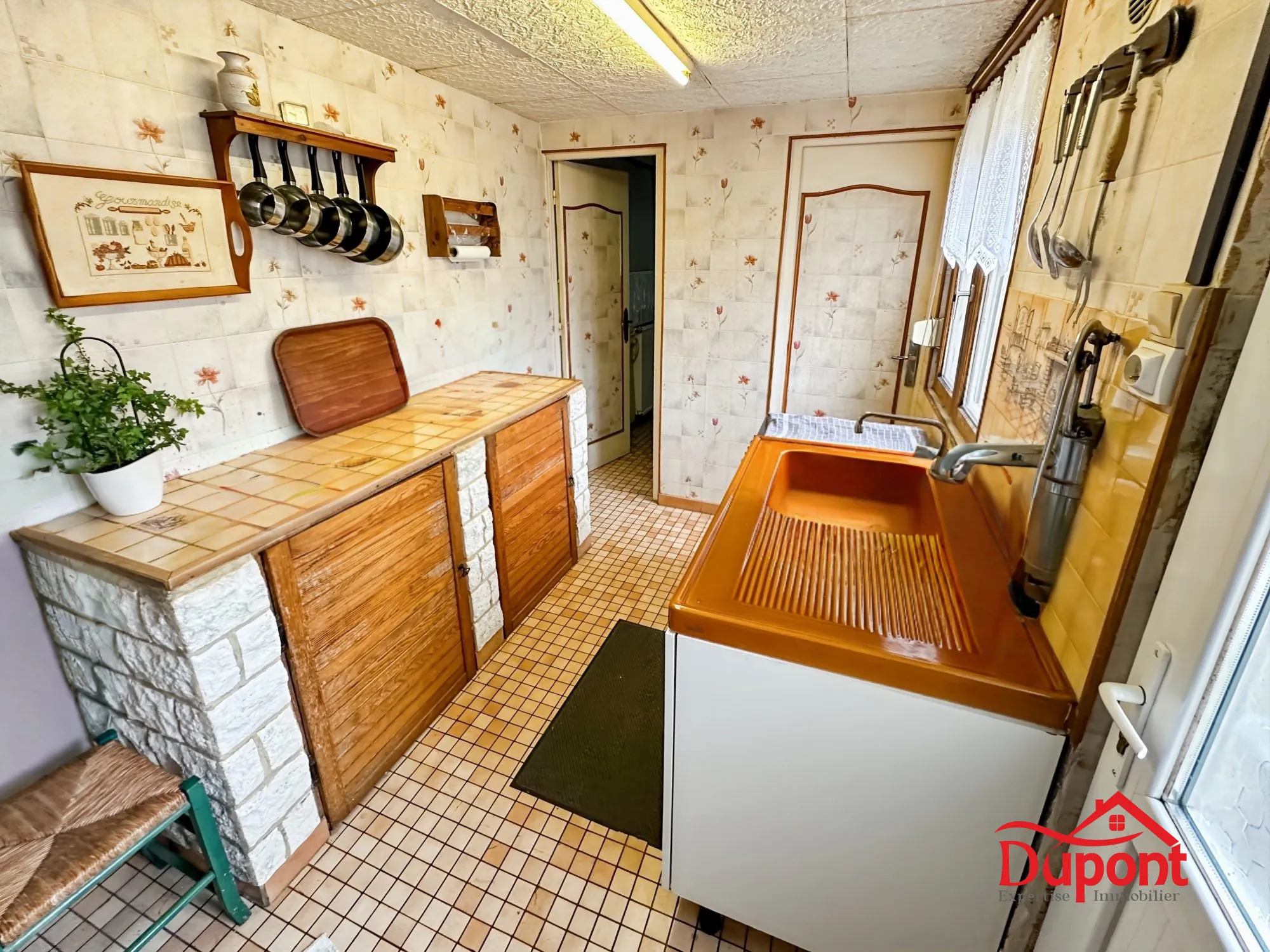 Maison à vendre avec jardin, garage et dépendances à Maubeuge 