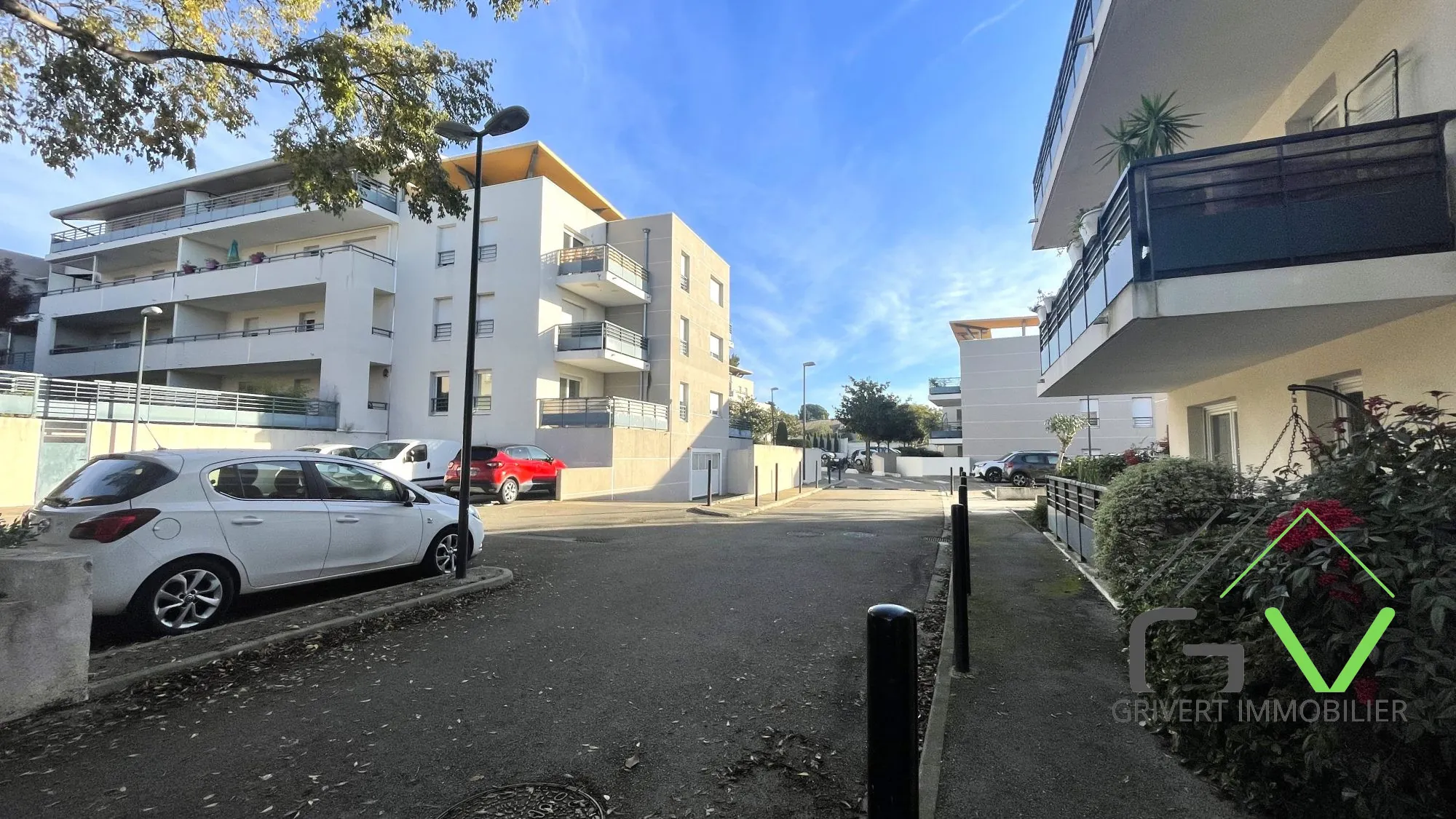 Achat Appartement T3 à Nîmes avec Terrasse Plein Sud, Standing et Parking Inclus 
