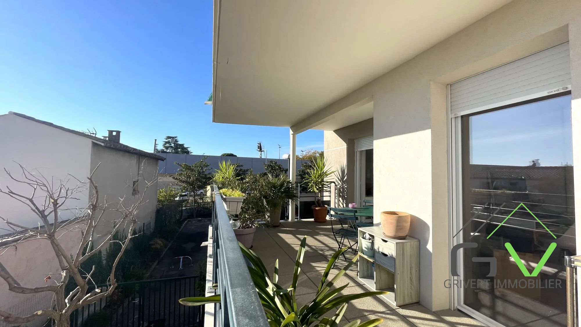 Achat Appartement T3 à Nîmes avec Terrasse Plein Sud, Standing et Parking Inclus 