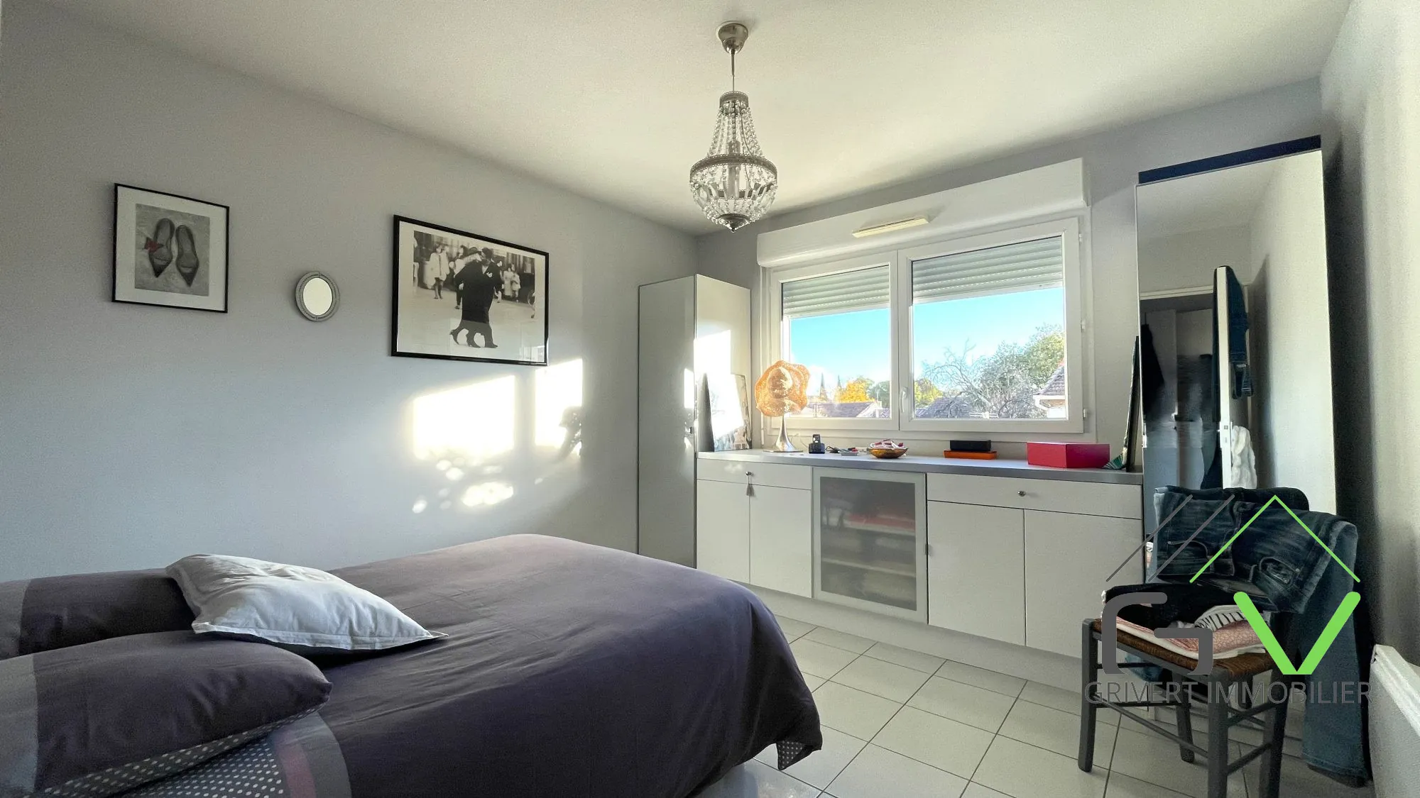 Achat Appartement T3 à Nîmes avec Terrasse Plein Sud, Standing et Parking Inclus 