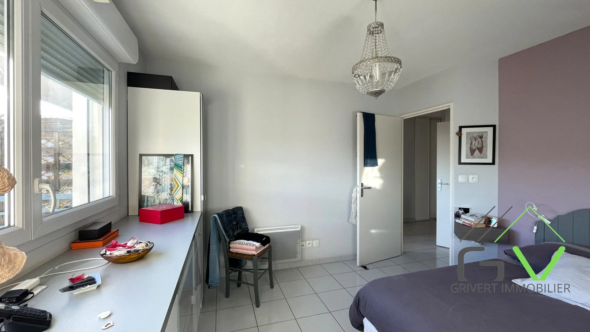Achat Appartement T3 à Nîmes avec Terrasse Plein Sud, Standing et Parking Inclus 