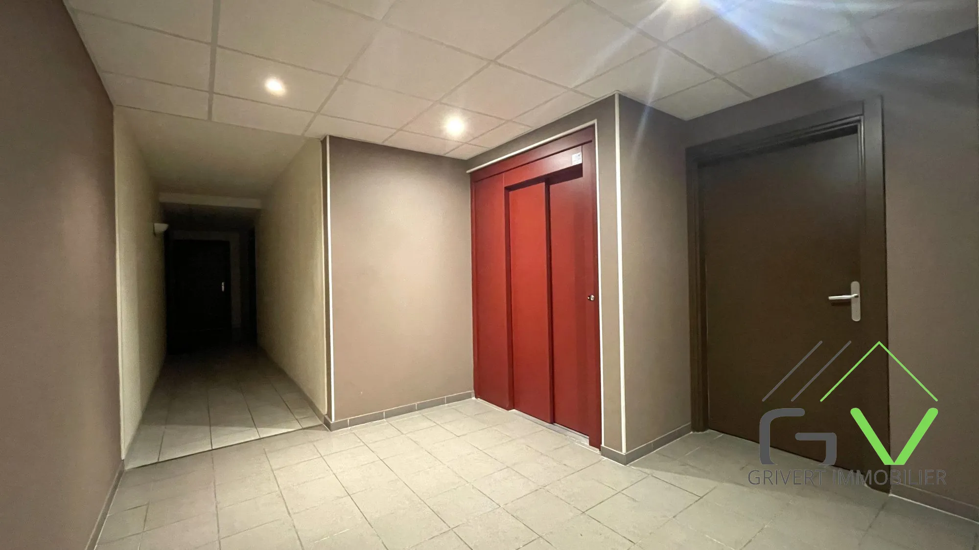 Achat Appartement T3 à Nîmes avec Terrasse Plein Sud, Standing et Parking Inclus 