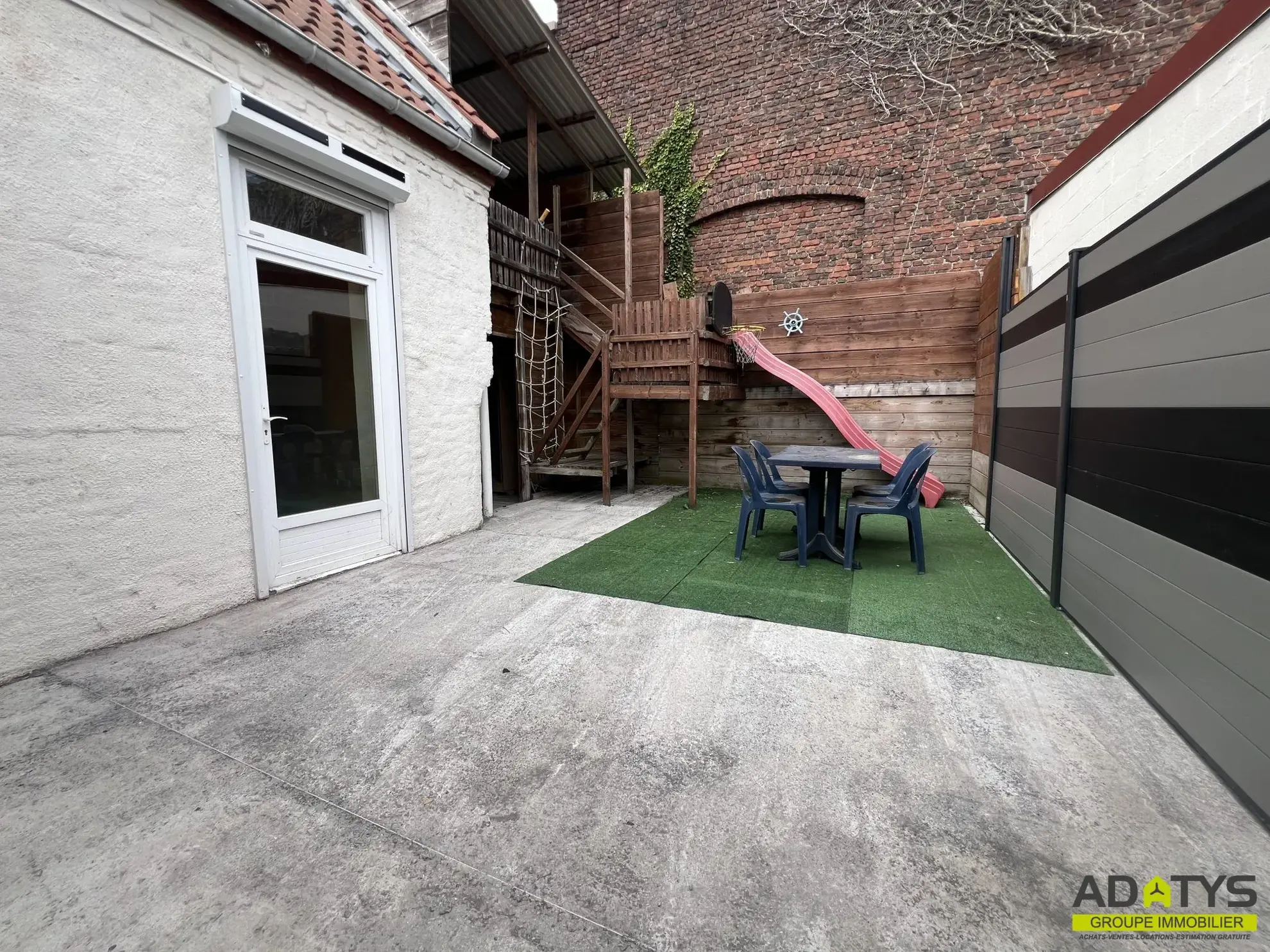 Maison semi-plane à vendre à Auberchicourt avec 3 chambres et jardin 