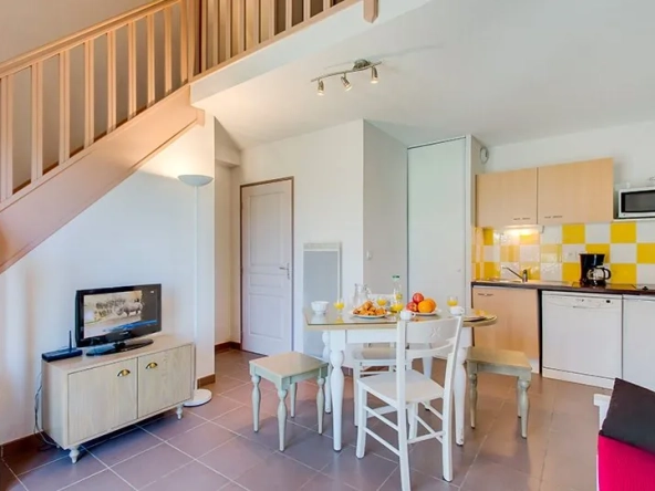 Appartement T2 duplex à vendre à Colombiers, résidence de tourisme avec rentabilité attractived