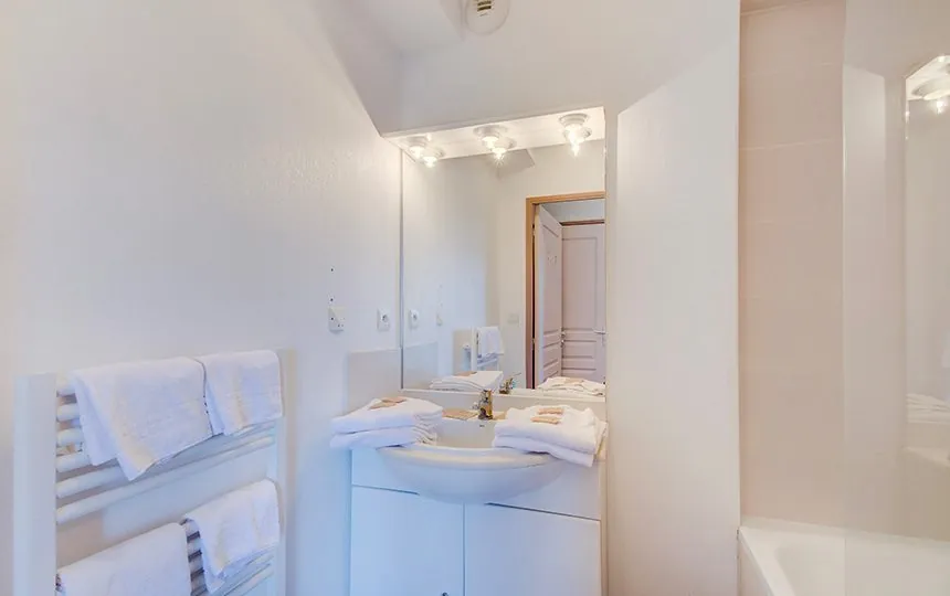 Appartement T2 duplex à vendre à Colombiers, résidence de tourisme avec rentabilité attractived 