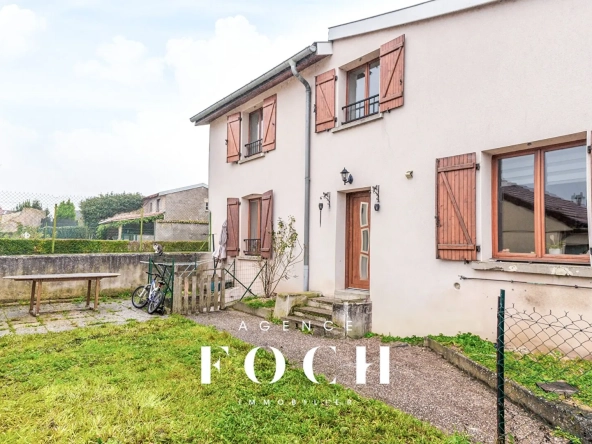 Maison lumineuse avec jardin et garage à Villey-Saint-Etienne