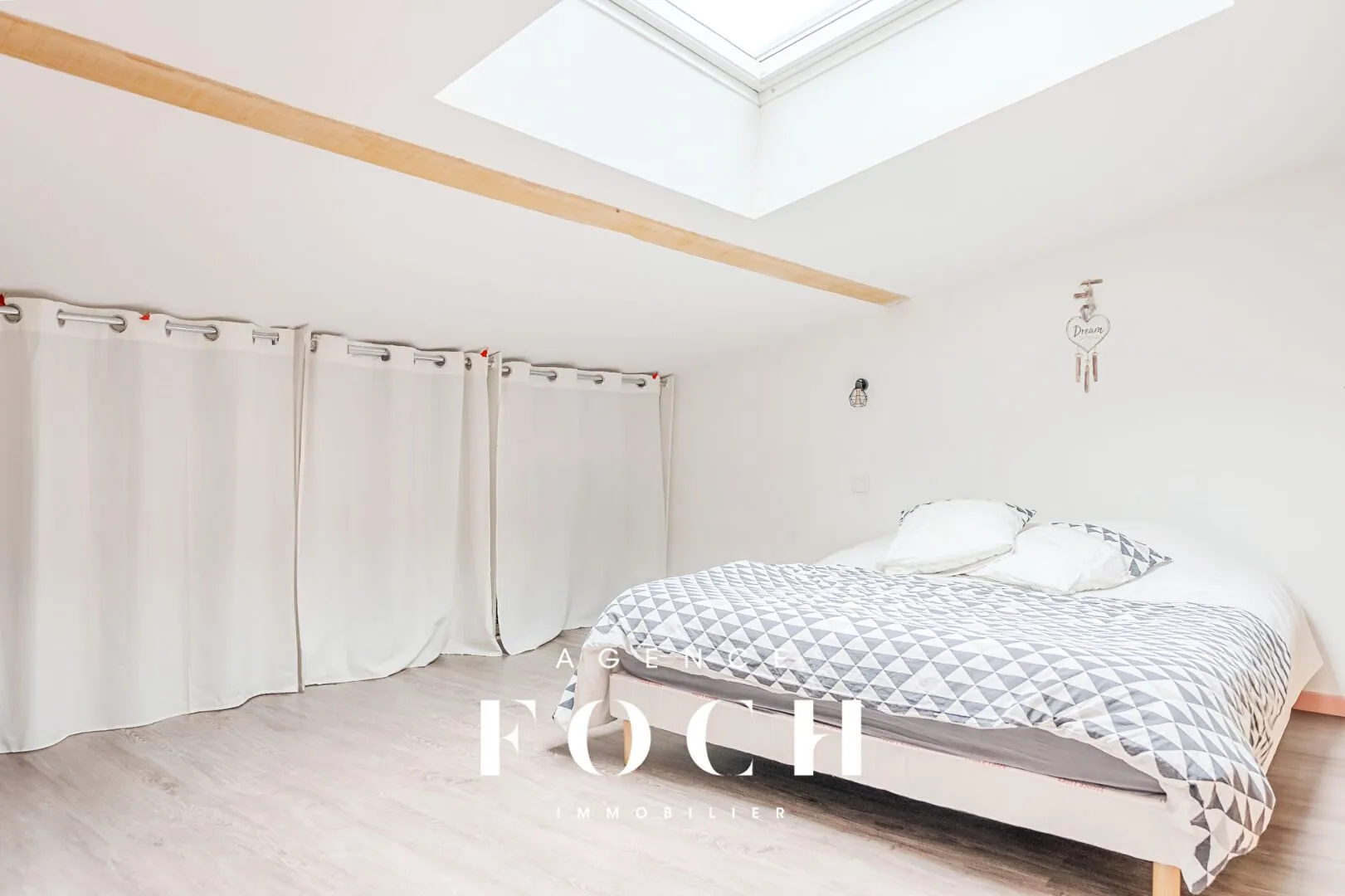 Maison lumineuse avec jardin et garage à Villey-Saint-Etienne 