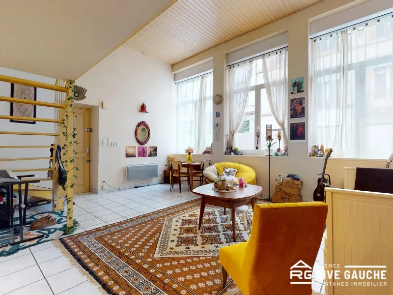 Appartement duplex de 41 m² à Lyon, idéal investisseur, proche commerces et transports 