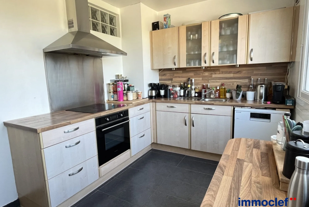 Appartement T4 à vendre à Marcq-en-Baroeul avec parking et cave 