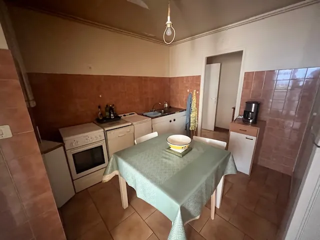Appartement T2 à Ajaccio avec terrasse et loggia, proche commodités 