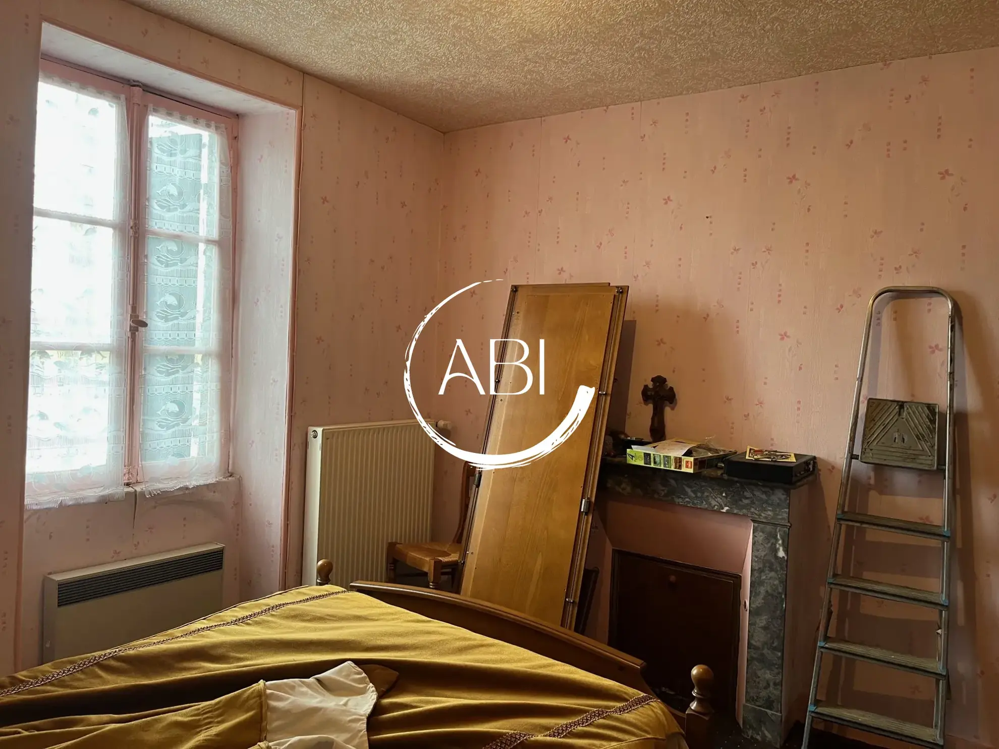 Maison en pierre à rénover avec terrain en Nord Mayenne, 108 m², 3 chambres 