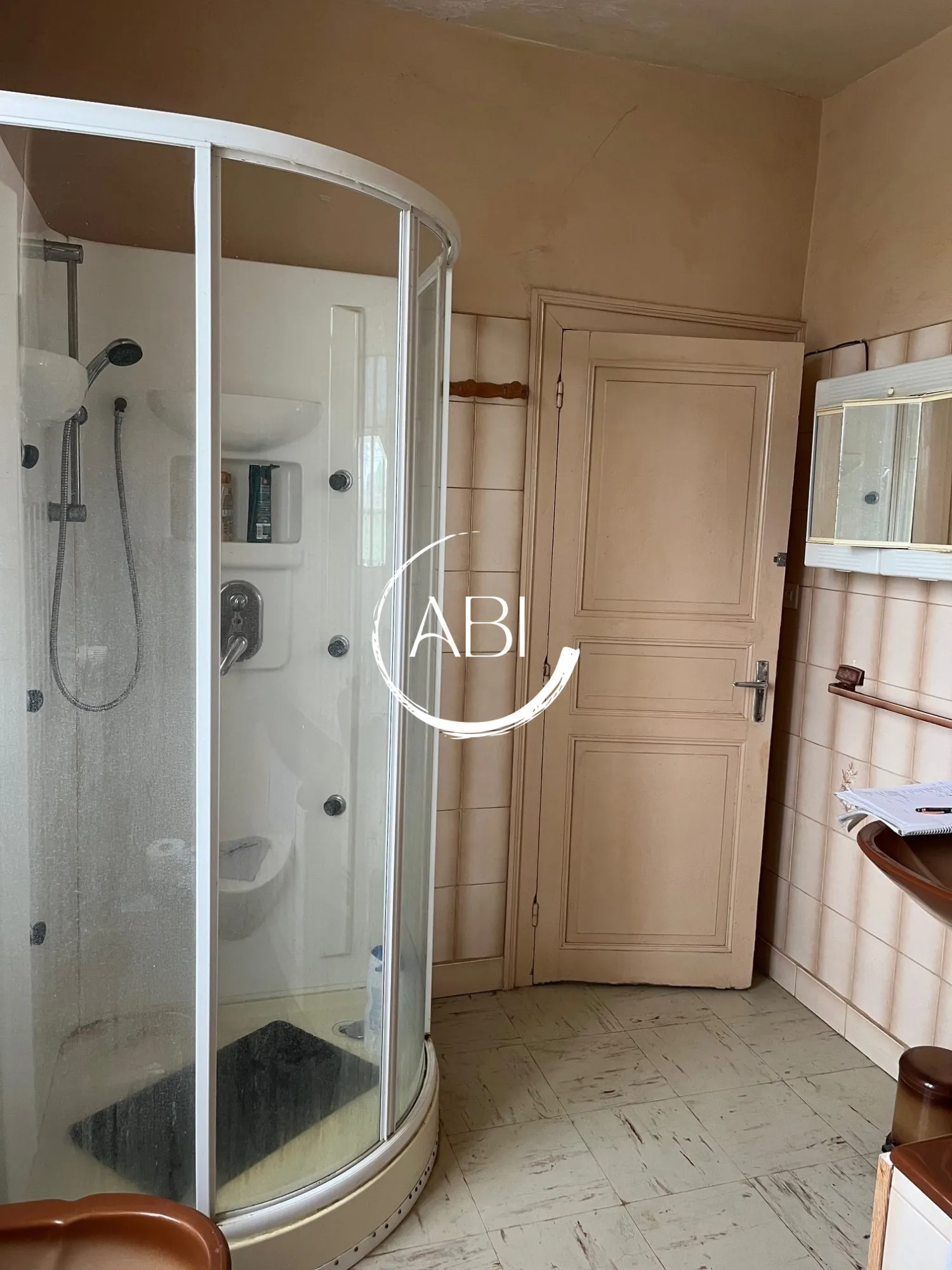 Maison en pierre à rénover avec terrain en Nord Mayenne, 108 m², 3 chambres 