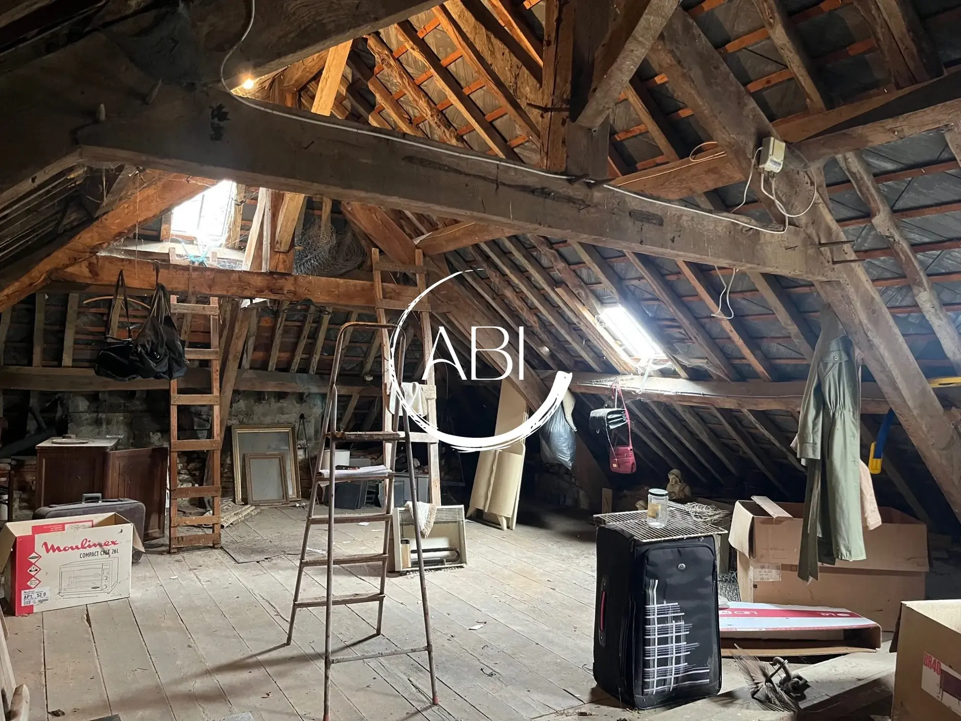Maison en pierre à rénover avec terrain en Nord Mayenne, 108 m², 3 chambres 