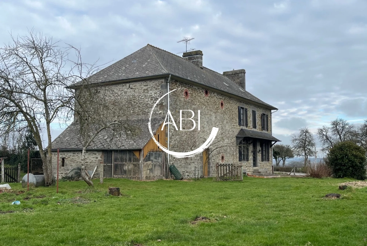 Maison en pierre à rénover avec terrain en Nord Mayenne, 108 m², 3 chambres 