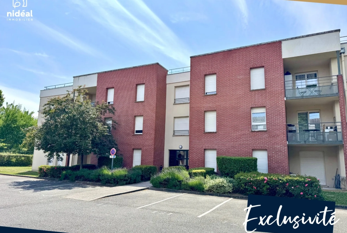 Appartement rénové de 54m² à Maubeuge avec terrasse et stationnement 