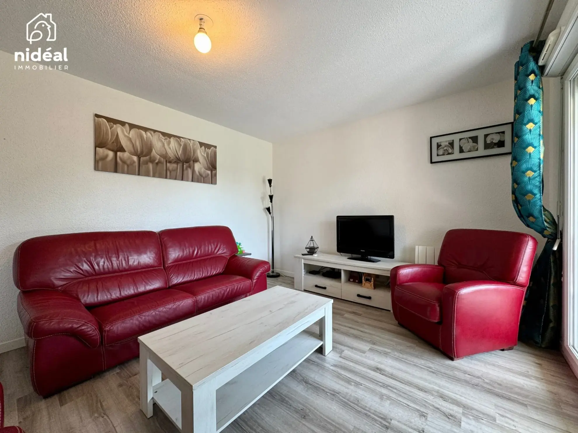 Appartement rénové de 54m² à Maubeuge avec terrasse et stationnement 