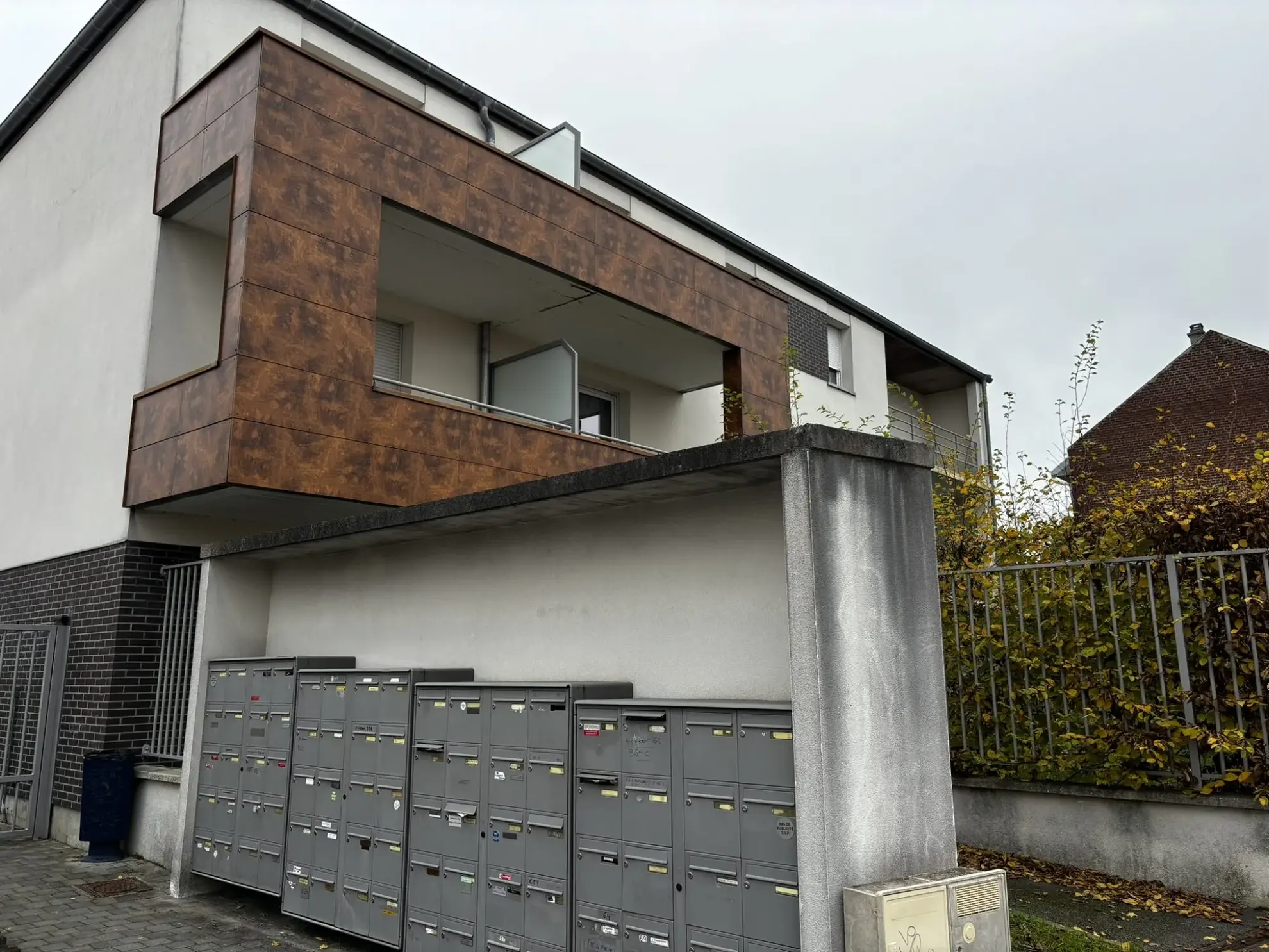 Appartement T2 à Saint-Quentin de 36,80 m² avec balcon et parking en vente 