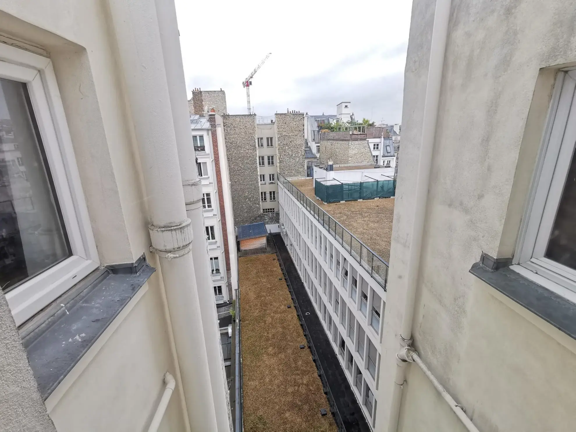 Charmante chambre de 7,10 m² à Paris 10e proche métro - Pied-à-terre ou bureau 