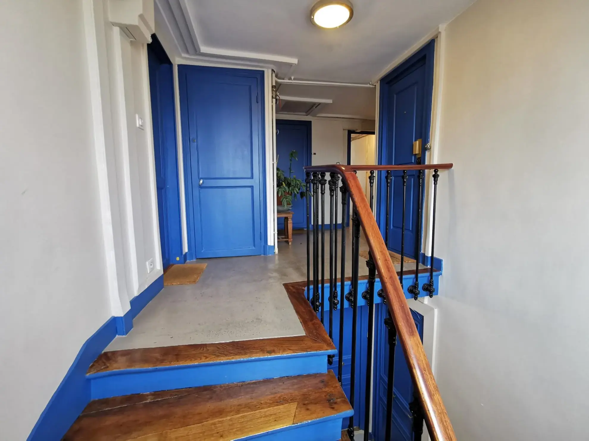 Charmante chambre de 7,10 m² à Paris 10e proche métro - Pied-à-terre ou bureau 