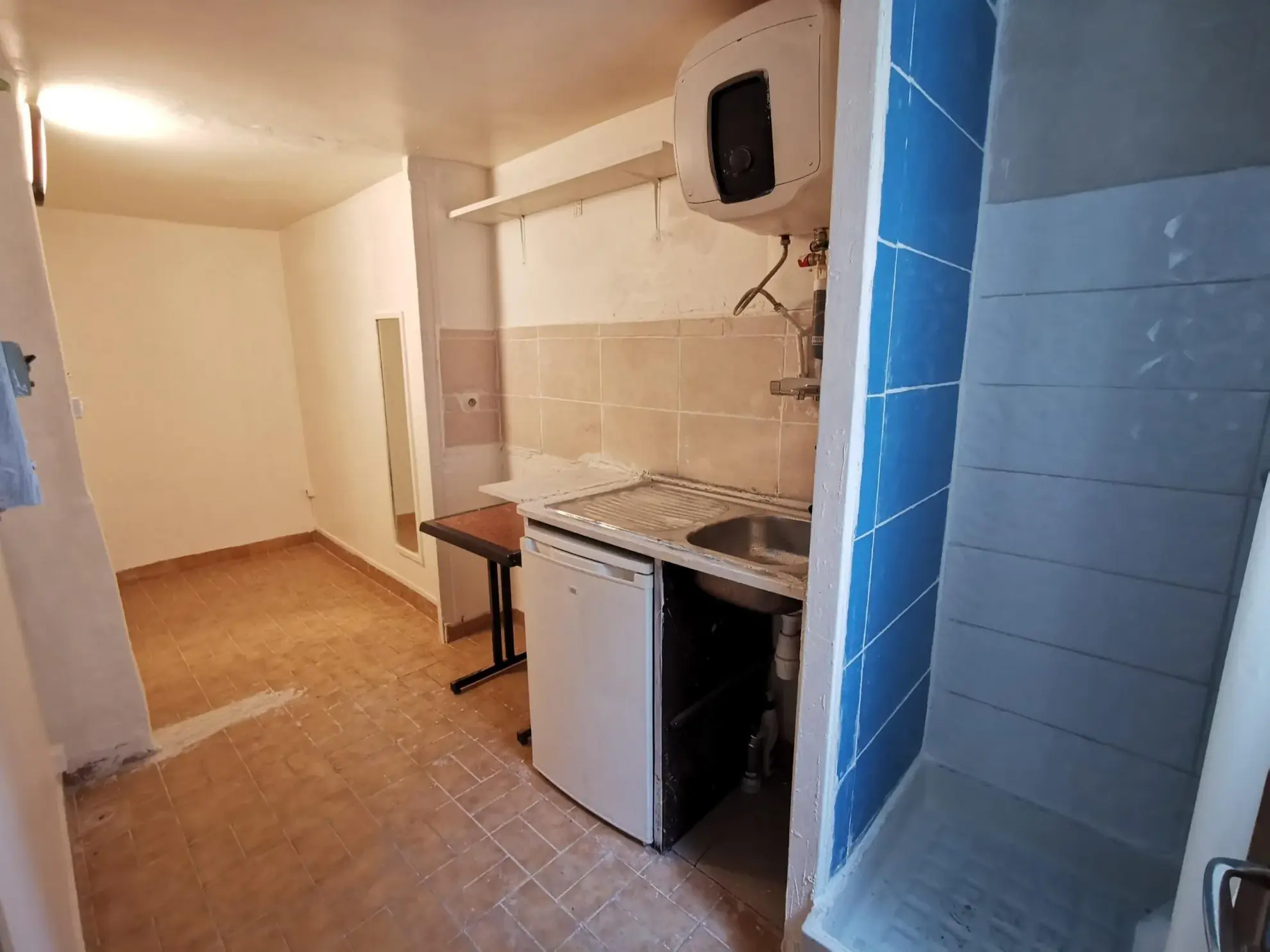 Charmante chambre de 7,10 m² à Paris 10e proche métro - Pied-à-terre ou bureau 