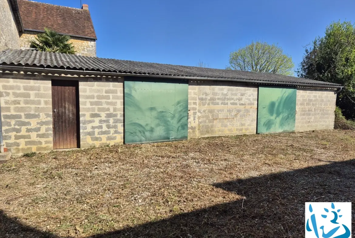 Maison de village à rénover à 10 minutes de Mortagne-au-Perche avec Jardin et dépendances 