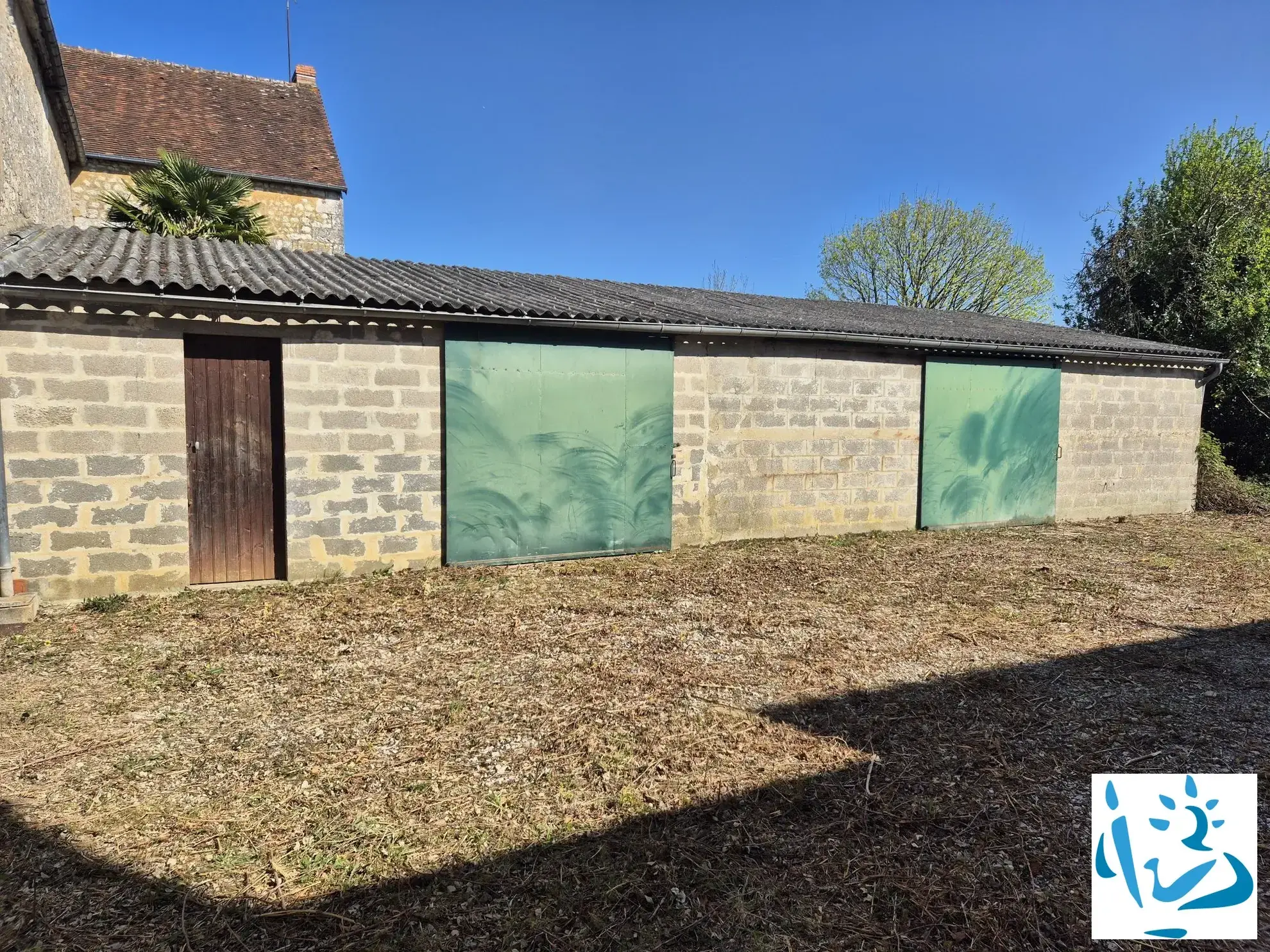 Maison de village à rénover à 10 minutes de Mortagne-au-Perche avec Jardin et dépendances 
