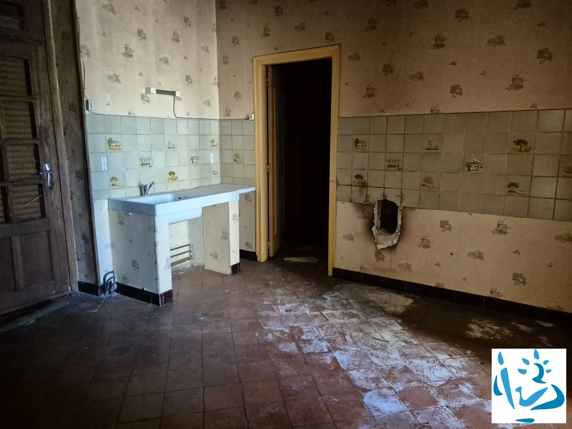 Maison de village à rénover à 10 minutes de Mortagne-au-Perche avec Jardin et dépendances 