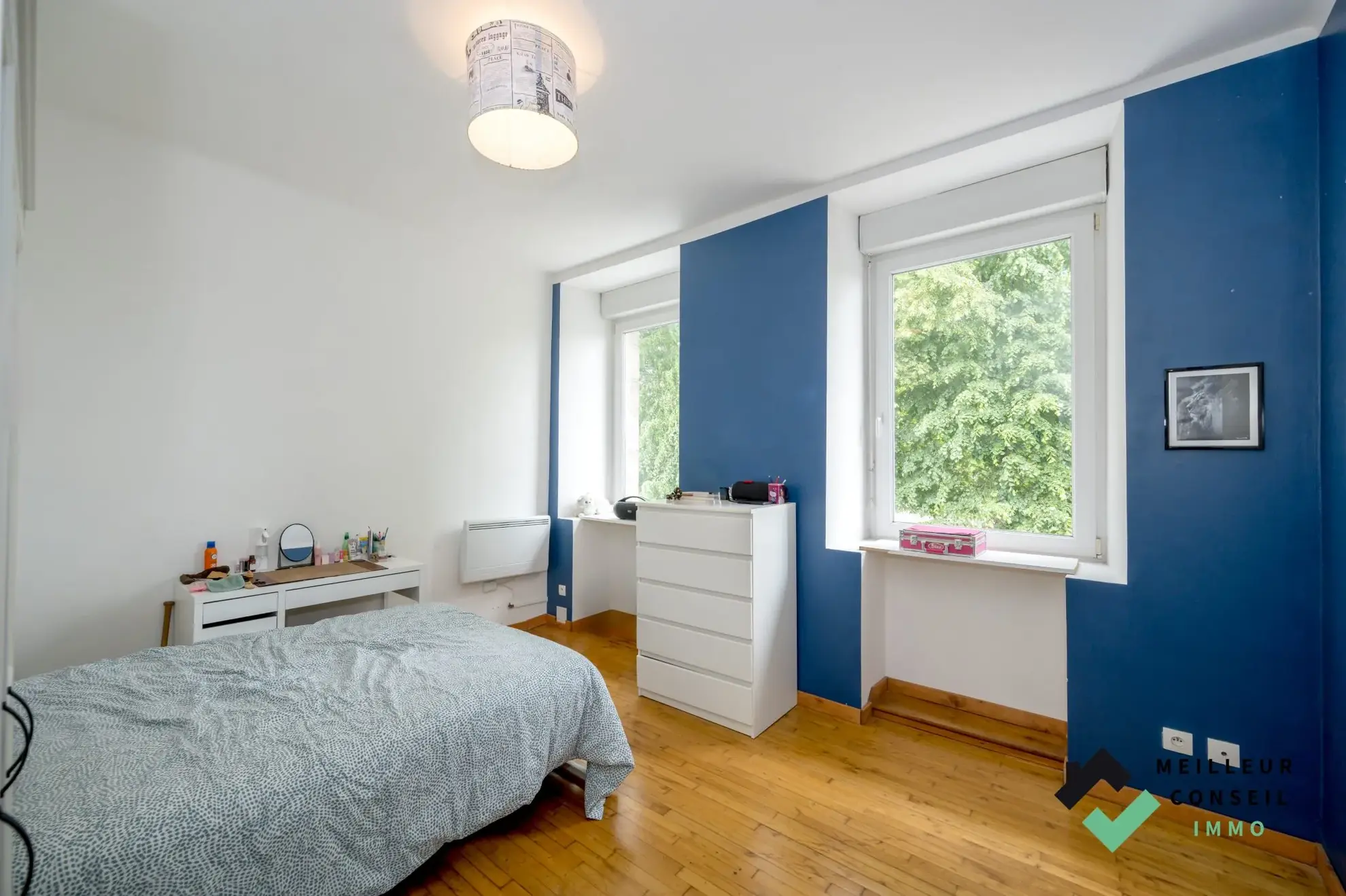 Triplex d'exception à Quintin - Vue imprenable, luminosité et charme 
