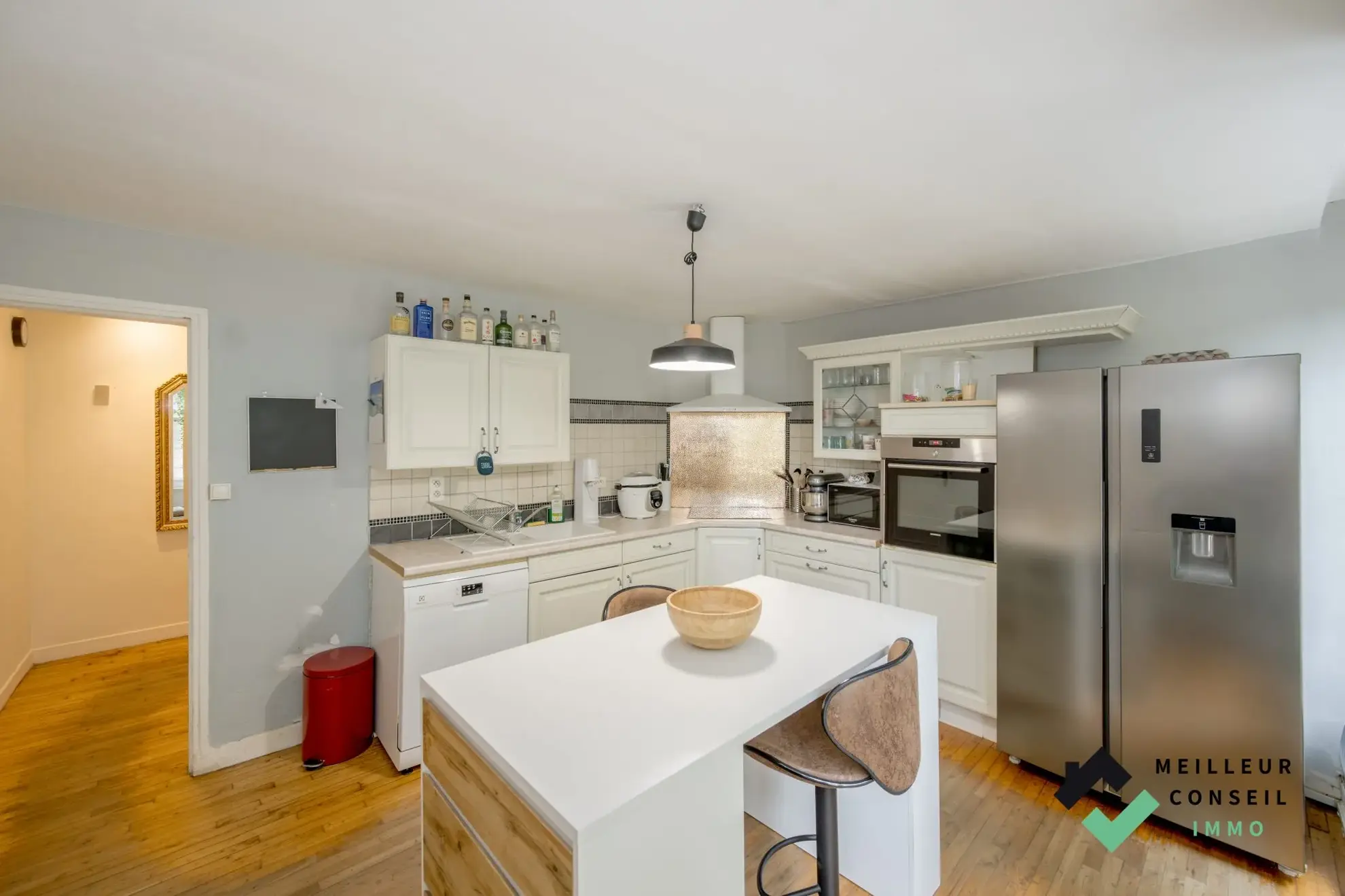 Triplex d'exception à Quintin - Vue imprenable, luminosité et charme 
