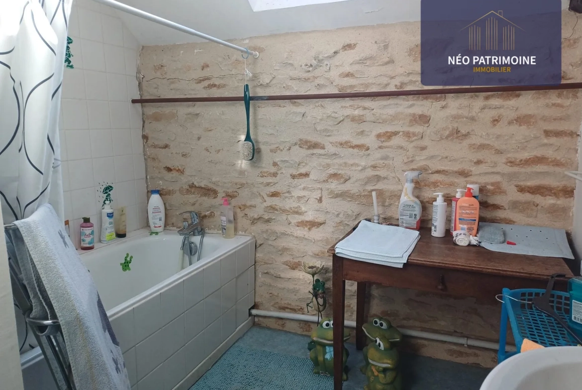 Charmante maison de campagne à Champlemy avec 3 chambres et dépendances 