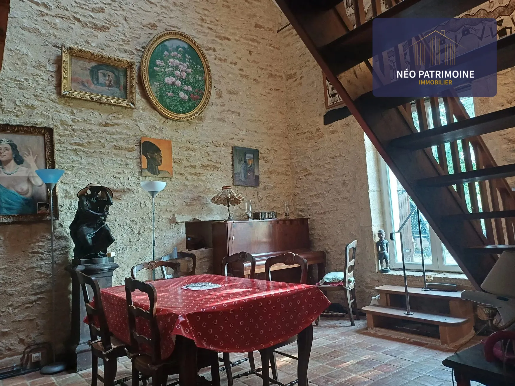 Charmante maison de campagne à Champlemy avec 3 chambres et dépendances 