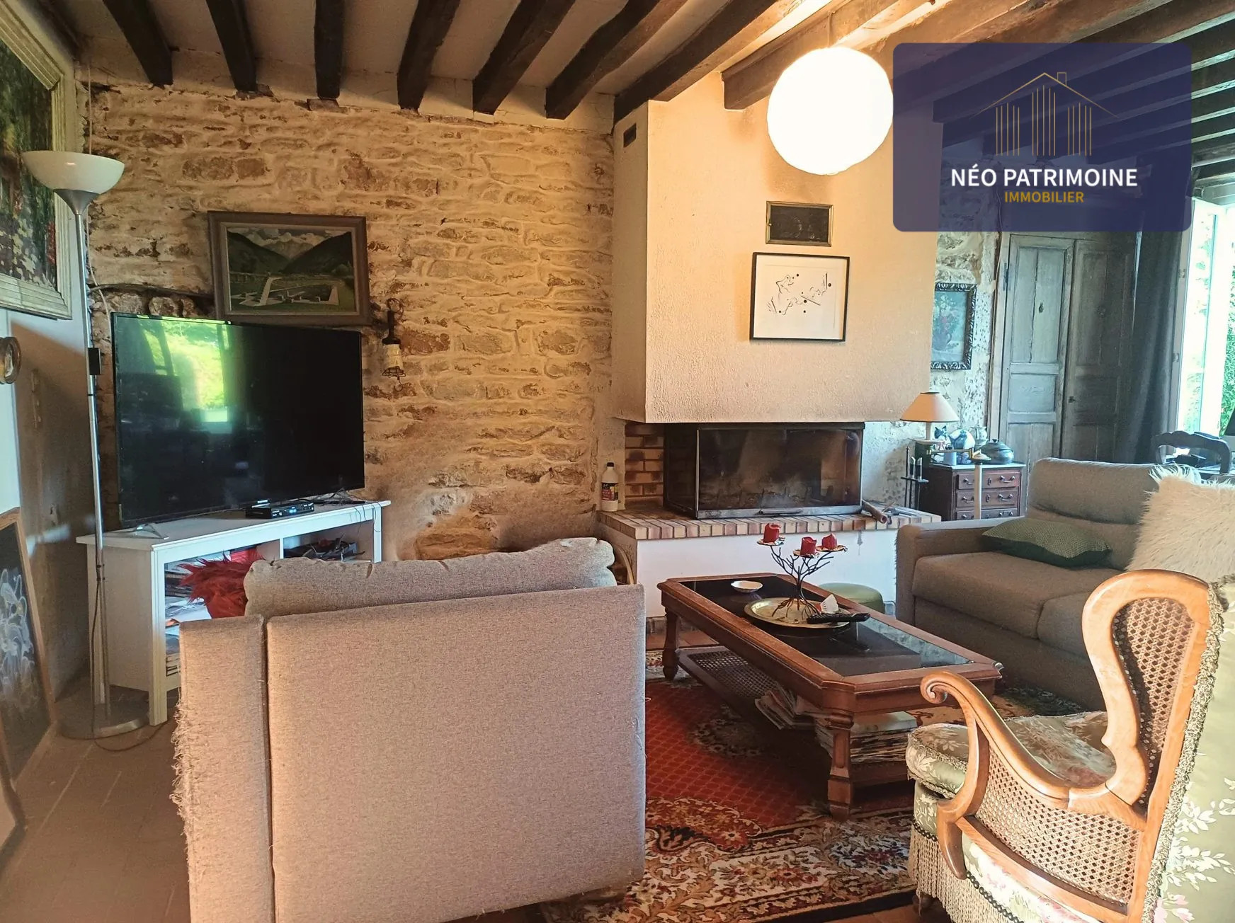Charmante maison de campagne à Champlemy avec 3 chambres et dépendances 