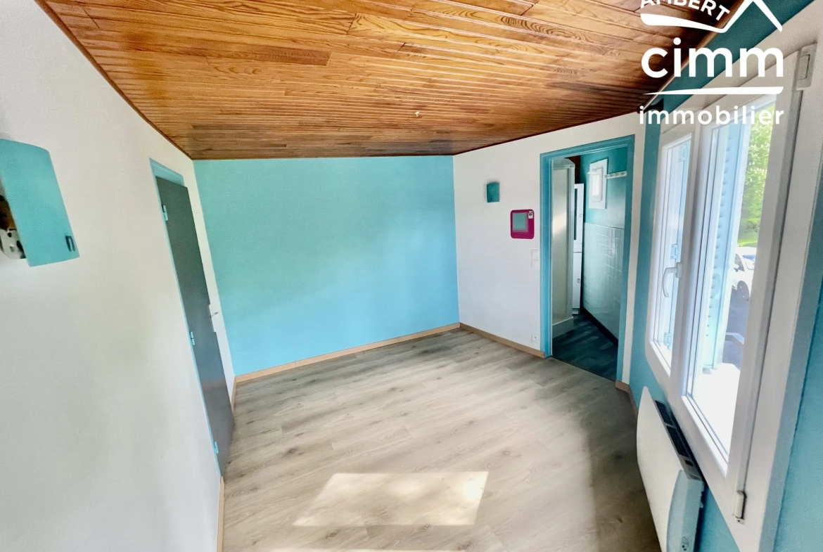 Maison de ville à vendre à Arlanc - 82 m² avec jardin et cave 