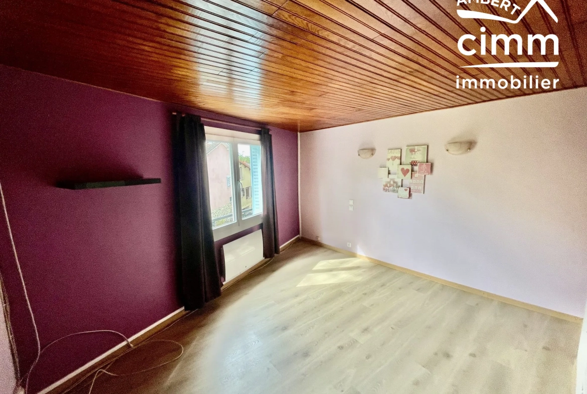 Maison de ville à vendre à Arlanc - 82 m² avec jardin et cave 