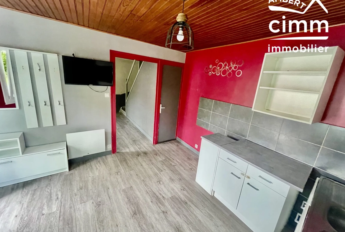 Maison de ville à vendre à Arlanc - 82 m² avec jardin et cave 