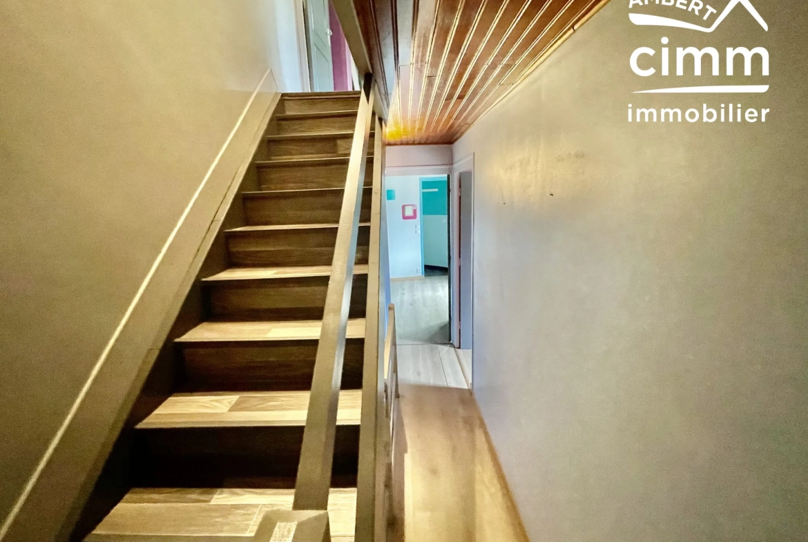Maison de ville à vendre à Arlanc - 82 m² avec jardin et cave 