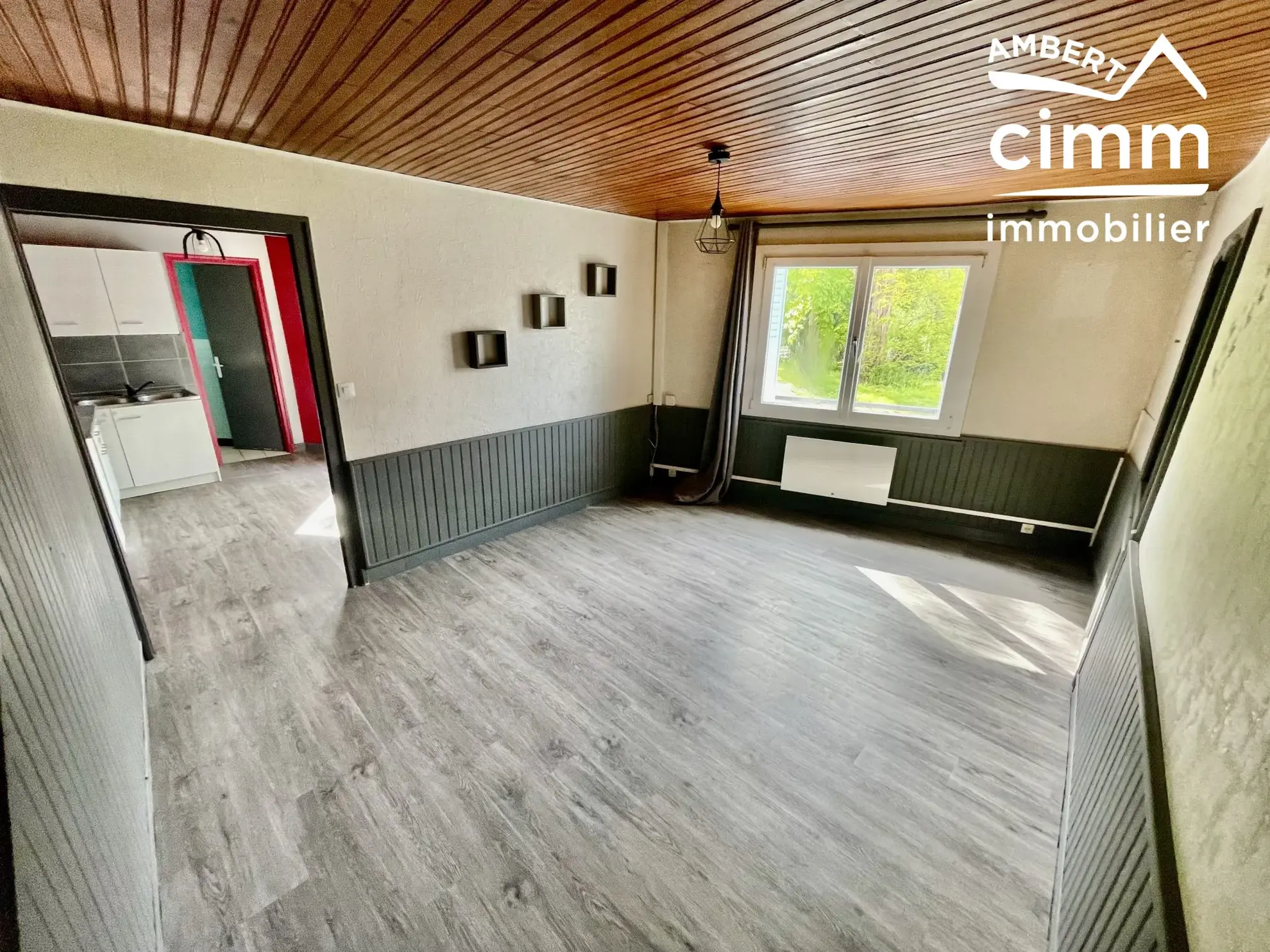 Maison de ville à vendre à Arlanc - 82 m² avec jardin et cave 