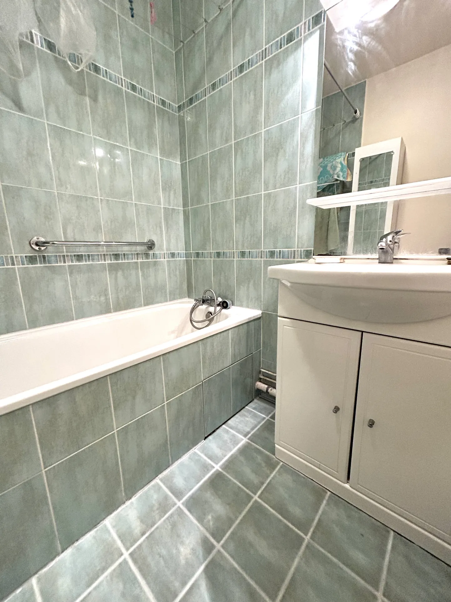 Appartement 3 pièces de 64 m² avec box et parking à Noisiel proche RER A 