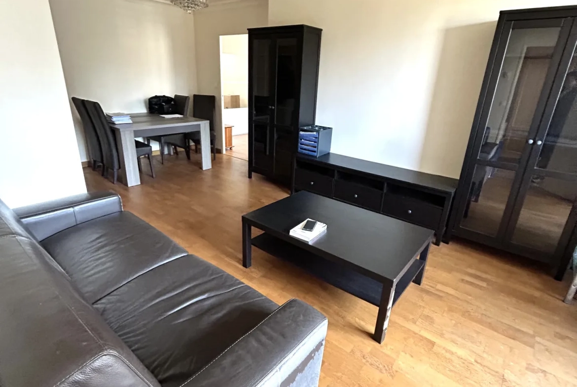 Appartement 3 pièces de 64 m² avec box et parking à Noisiel proche RER A 