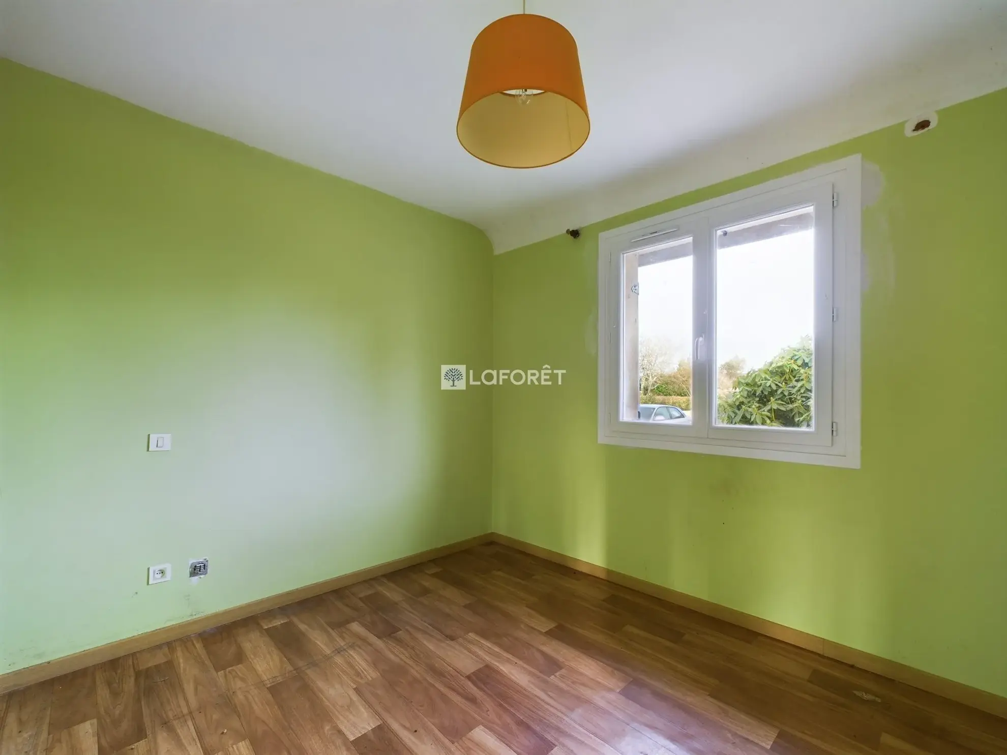 Maison à vendre à Kerlaz - 4 chambres, jardin et garage à proximité de Douarnenez 