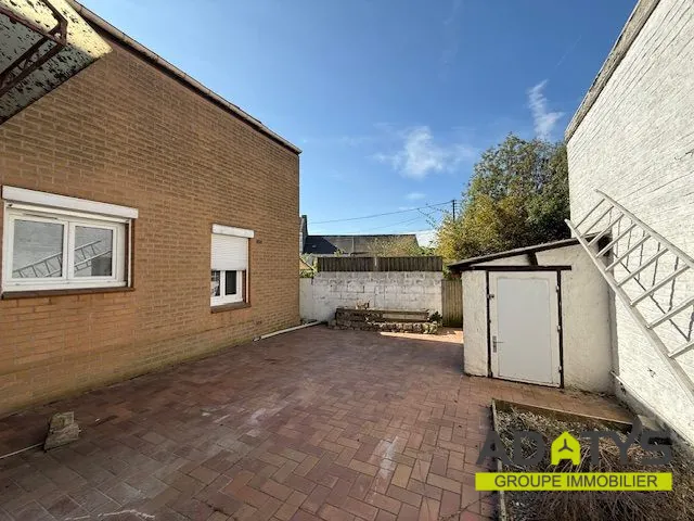 Maison 3 chambres avec garage et cour à Brebières 