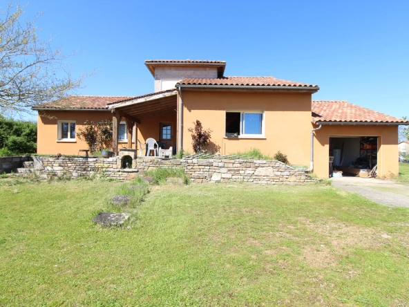 Maison familiale de 142 m² avec terrain à Saint-Victor, 4 chambres