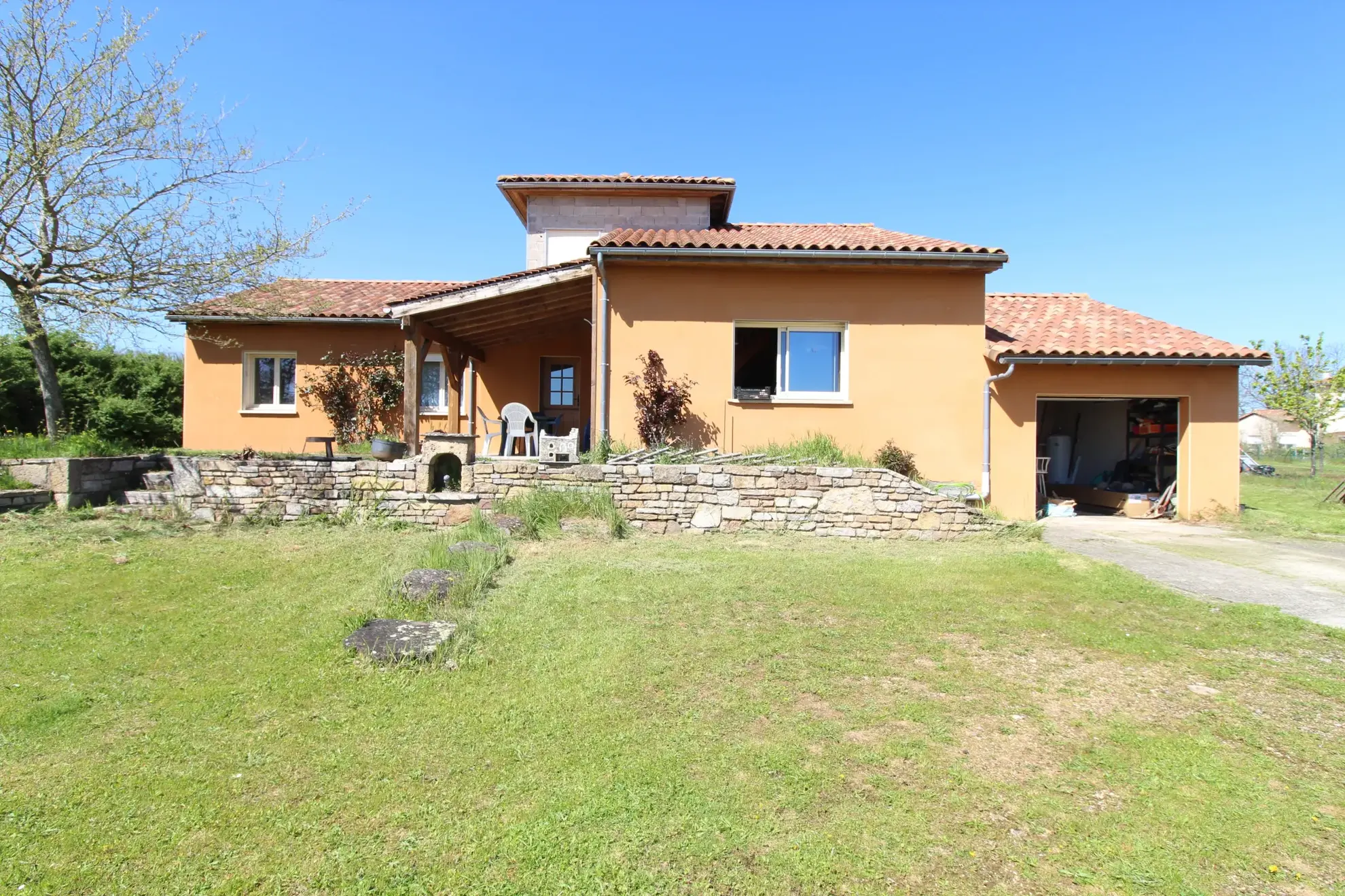 Maison familiale de 142 m² avec terrain à Saint-Victor, 4 chambres 