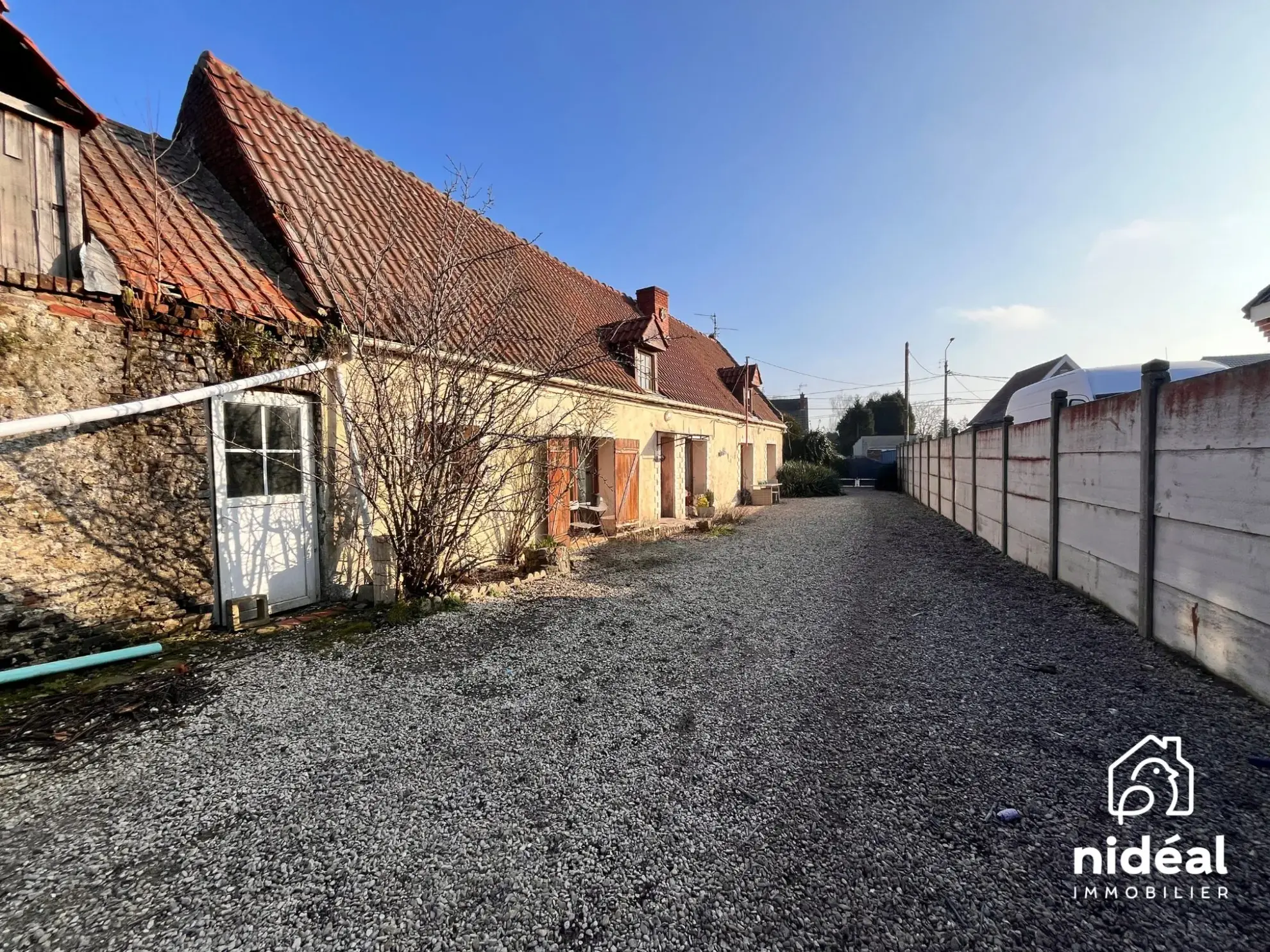 Maison Longère à Raismes avec grand potentiel et combles aménageables en vente 